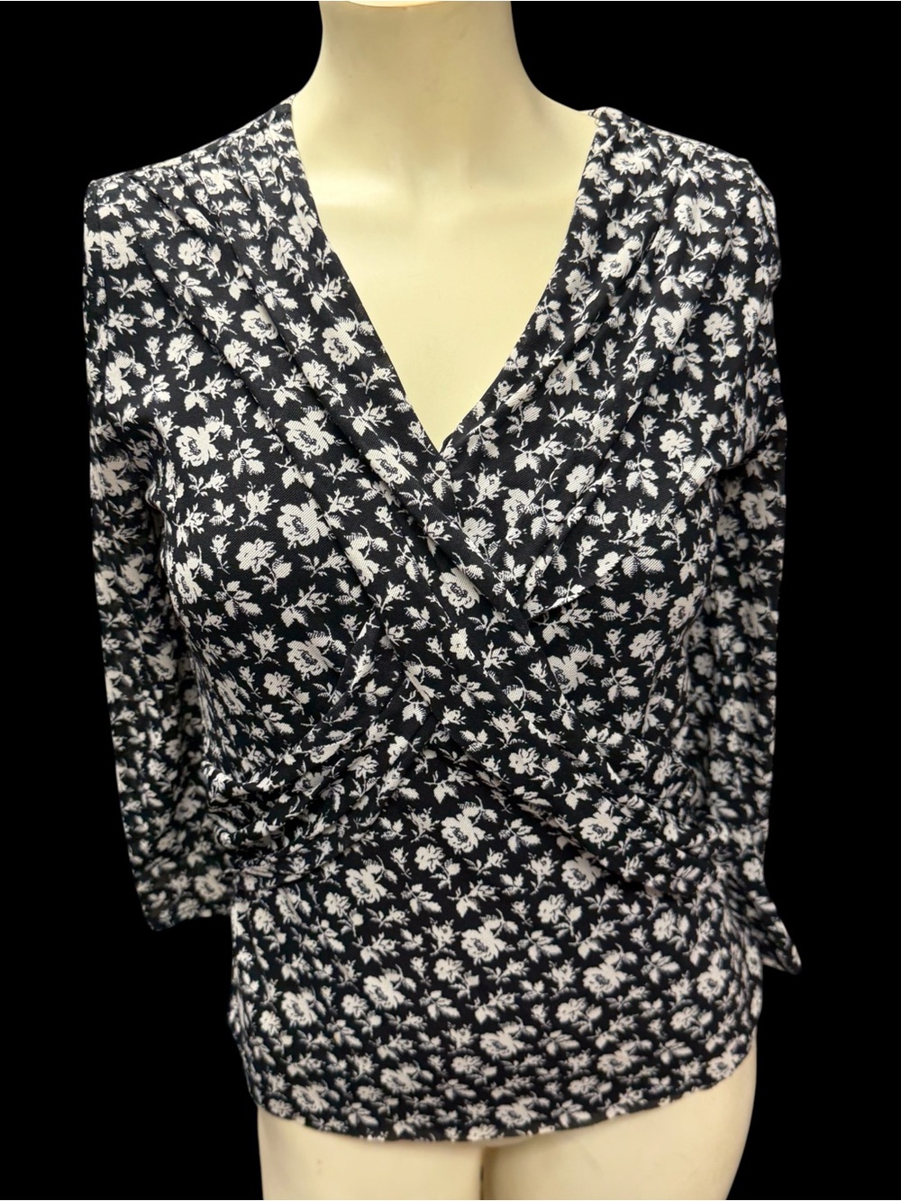 Ideology Women’s size Medium Draped V-neck blouse Black Ivory Fitted Shirt